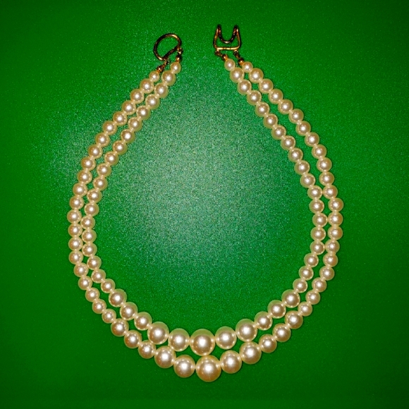 Jewelry - Double stranded pearl beads necklace